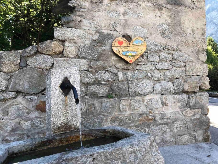 Appartamenti Vista Monte Bianco Courmayeur-Entreves Dış mekan fotoğraf
